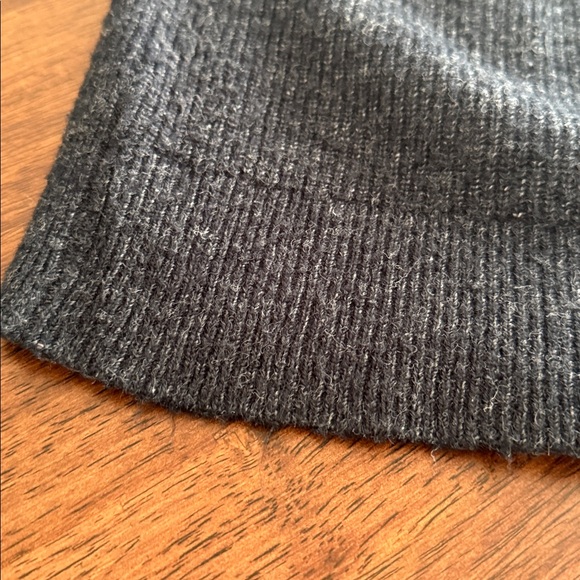 Abercrombie & Fitch split back sweater - Picture 5 of 8